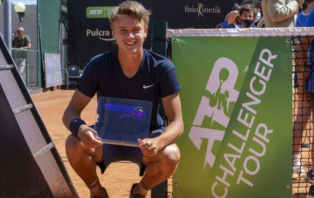 突破撕开广 突破撕开广