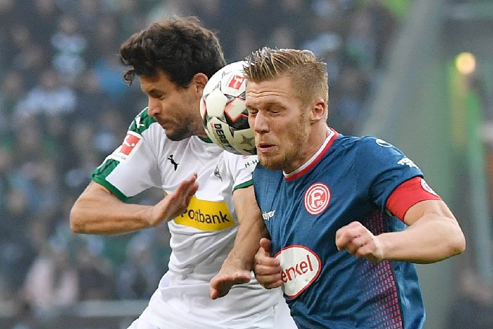 巴西队以其 巴西队以其